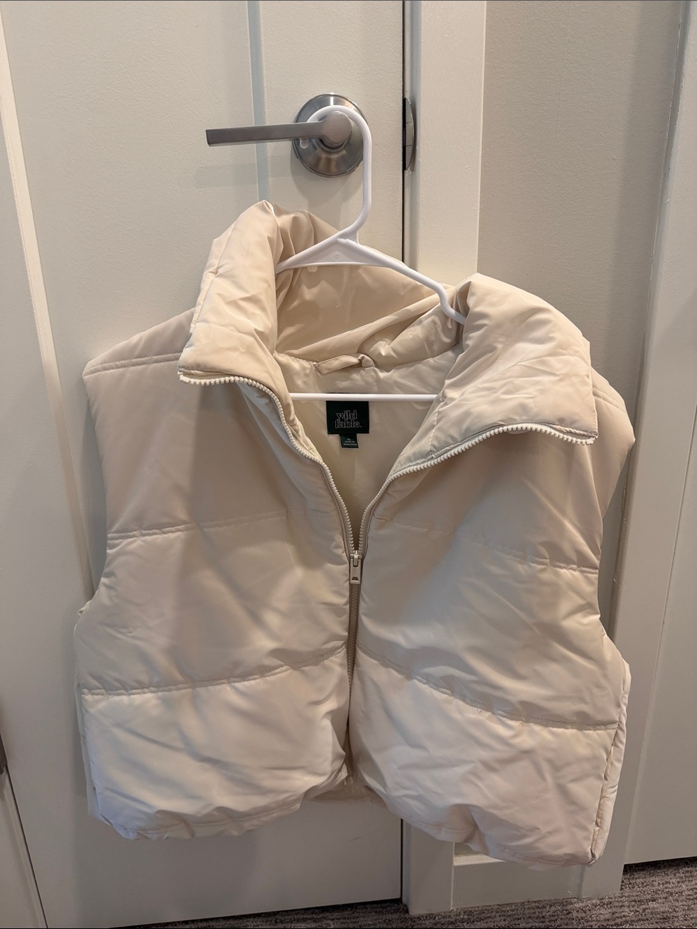 Wild Fable Cream Sleeveless Quilted Puffer Vest